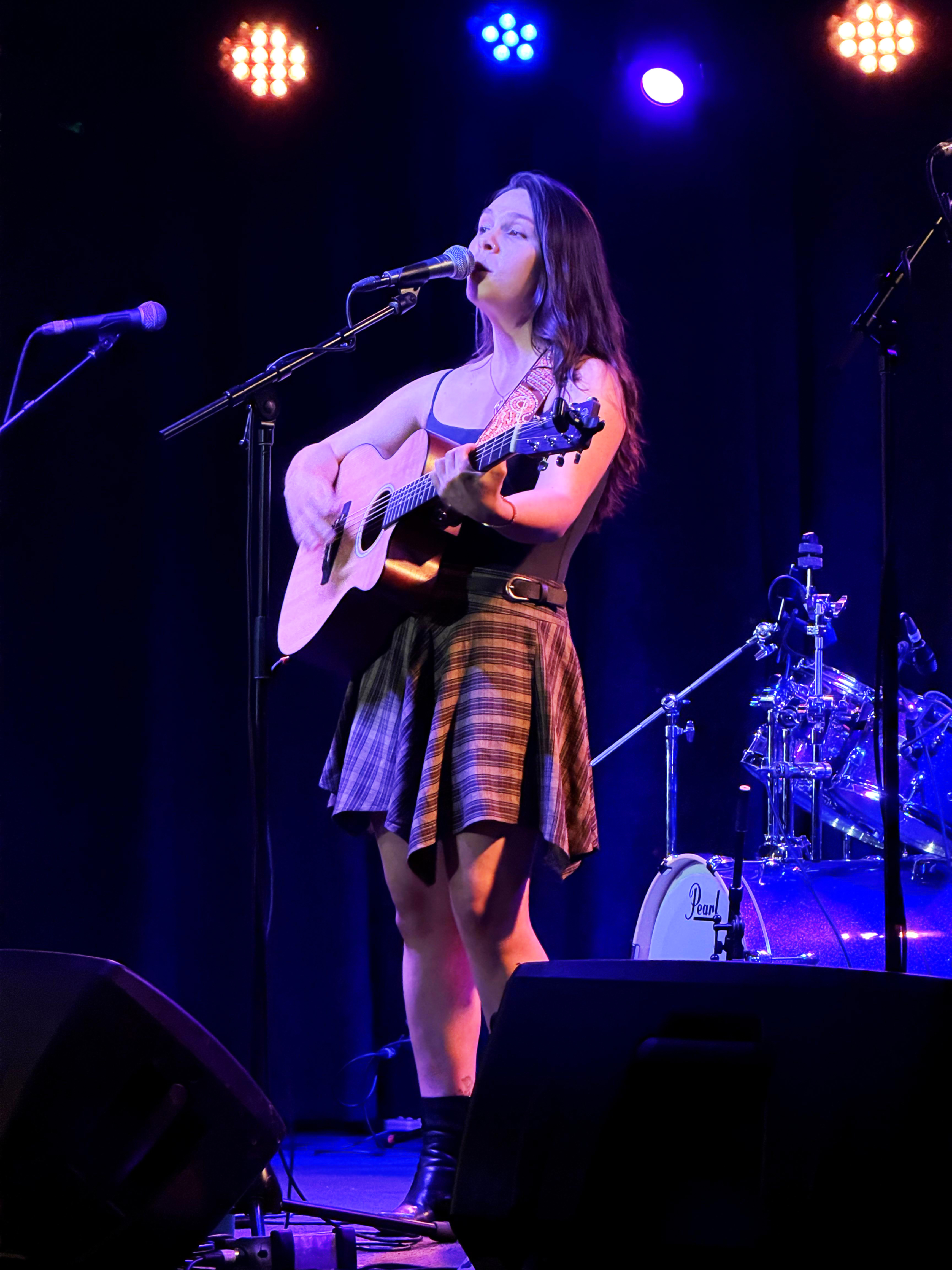 Amy Elliott photo 2