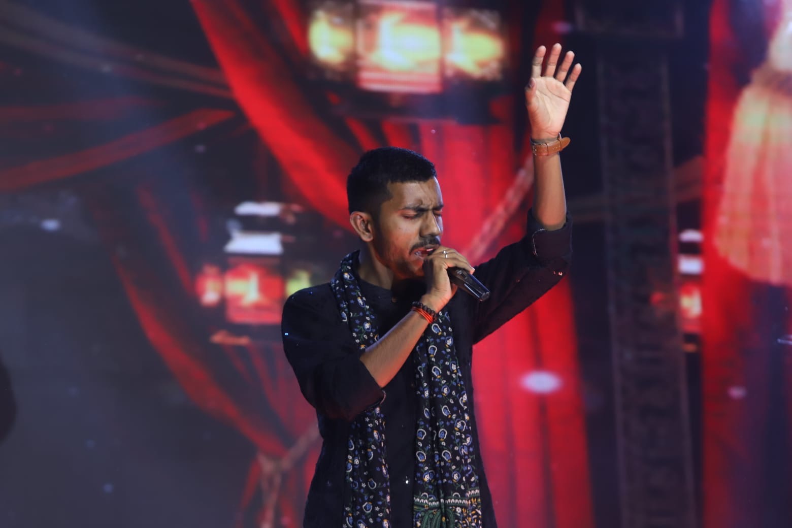 SANKET KIRDE LIVE press photo 1