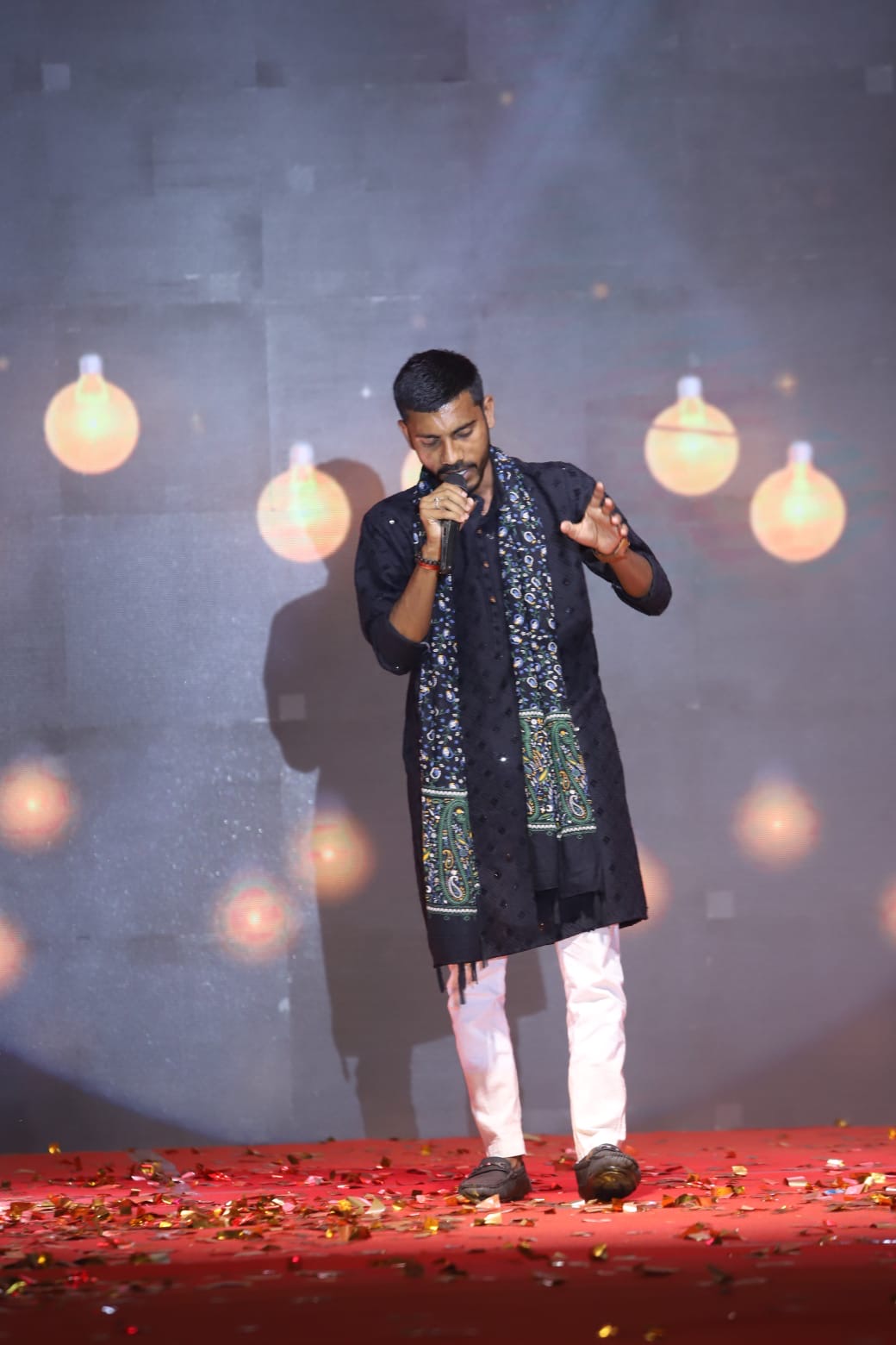 SANKET KIRDE LIVE press photo 2