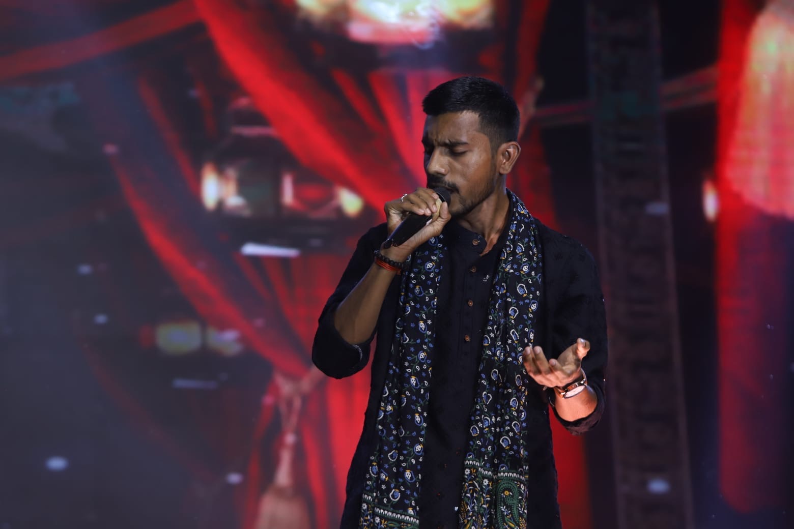 SANKET KIRDE LIVE press photo 3